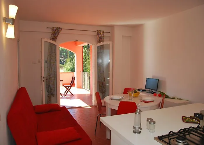 Апартаменты Complesso La Foce - Clima, Parcheggi, Spazi Esterni Privati *